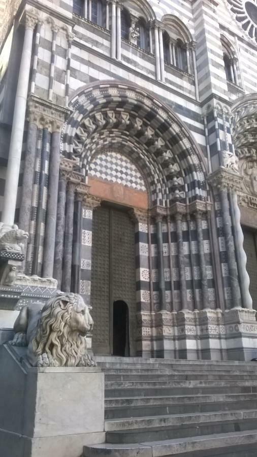 La Casa Accanto Al Duomo Cenova Dış mekan fotoğraf